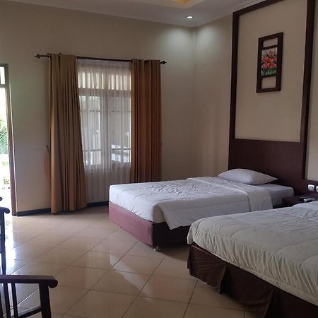 Oyo 2671 Wisma Djaja Syariah Bojonegoro Exteriér fotografie