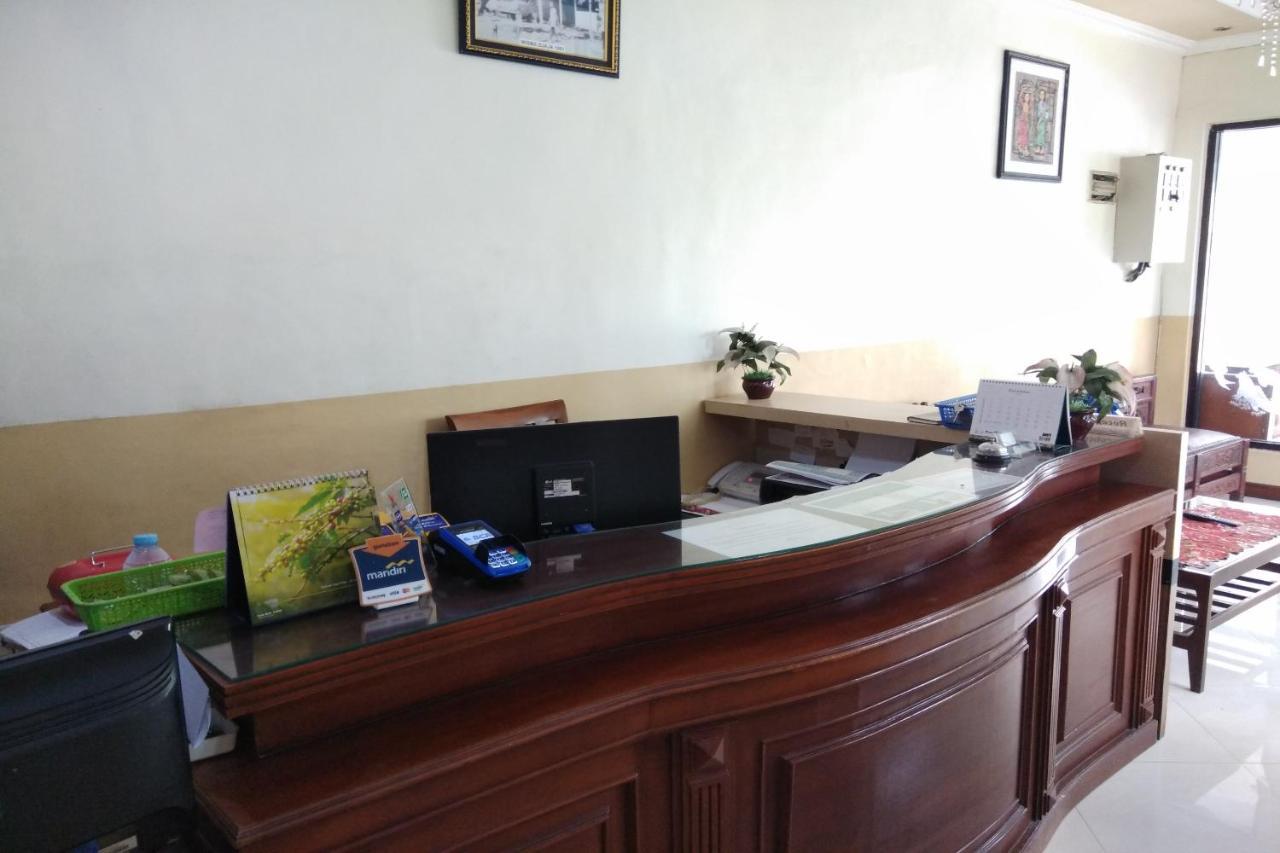Oyo 2671 Wisma Djaja Syariah Bojonegoro Exteriér fotografie